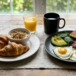 Proč se po snídani cítíte ospalí a jak znovu usnout během pěti minut? proc-se-po-snidani-citite-ospali-a-jak-znovu-usnout.webp.webp