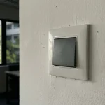 Proč vždy v době oběda zhasínám světla v kanceláři a radím to i svým kolegům? proc-vzdy-v-dobe-obeda-zhasinam-svetla-v-kancelari-a.webp.webp